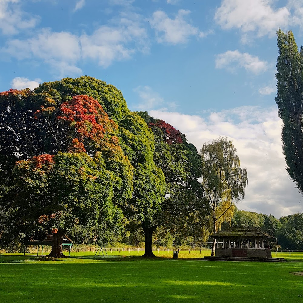 Holmes Park & Play Area