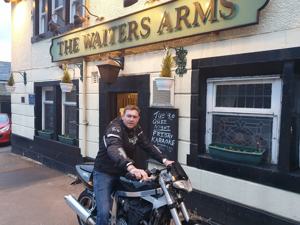 Waiters arms